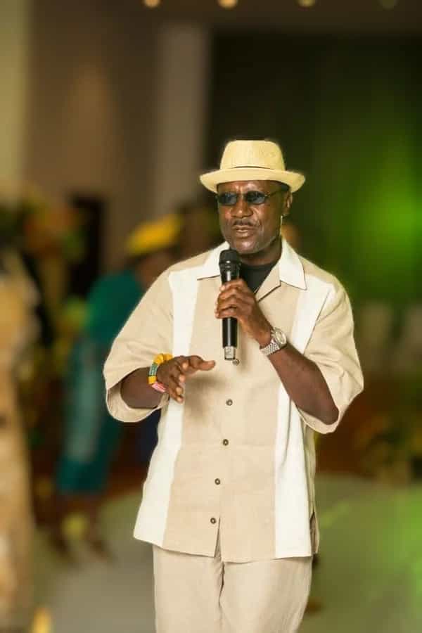 Lys invites Gyedu Blay Ambolley 