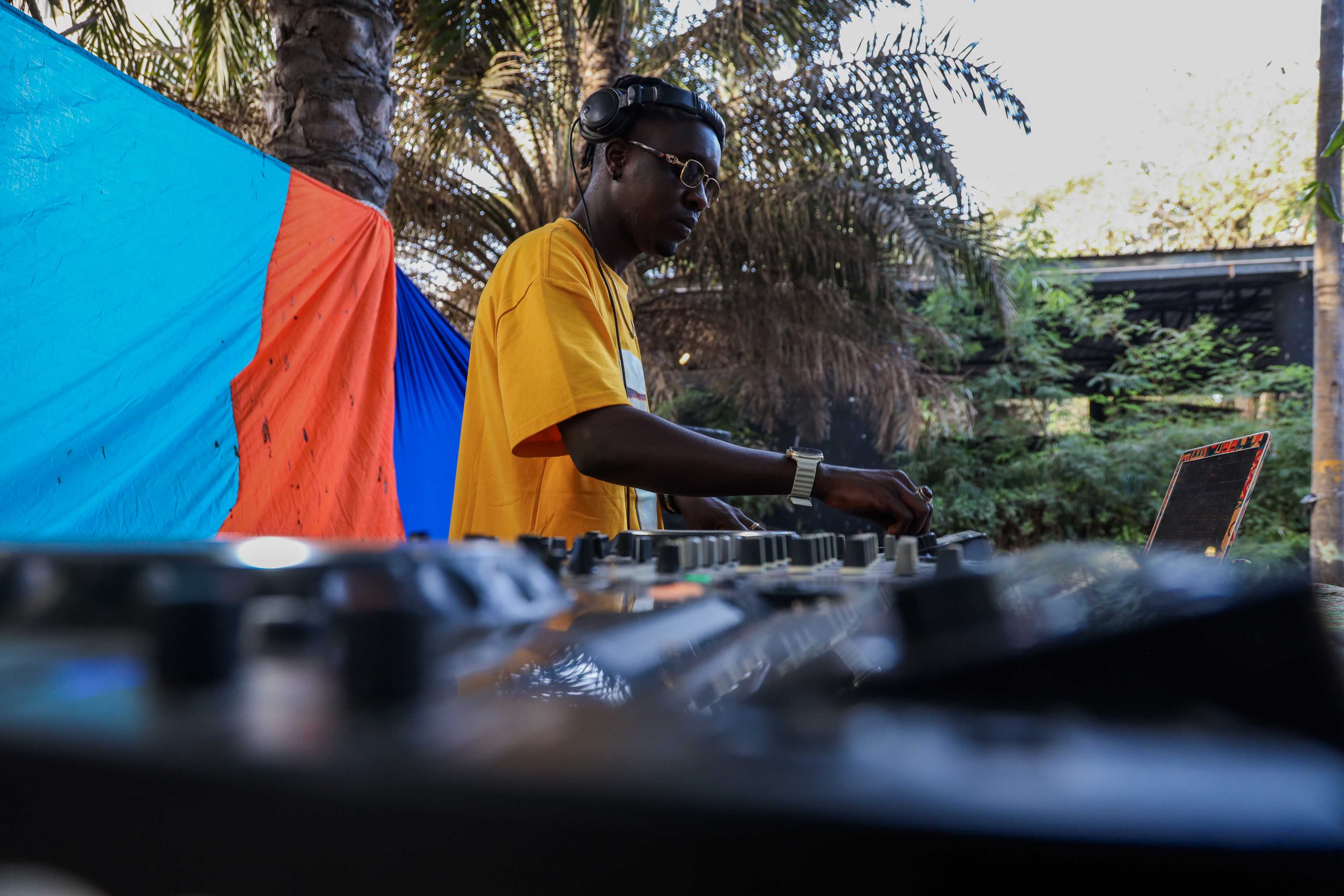 Dakar Weekender: Radio Pop Up