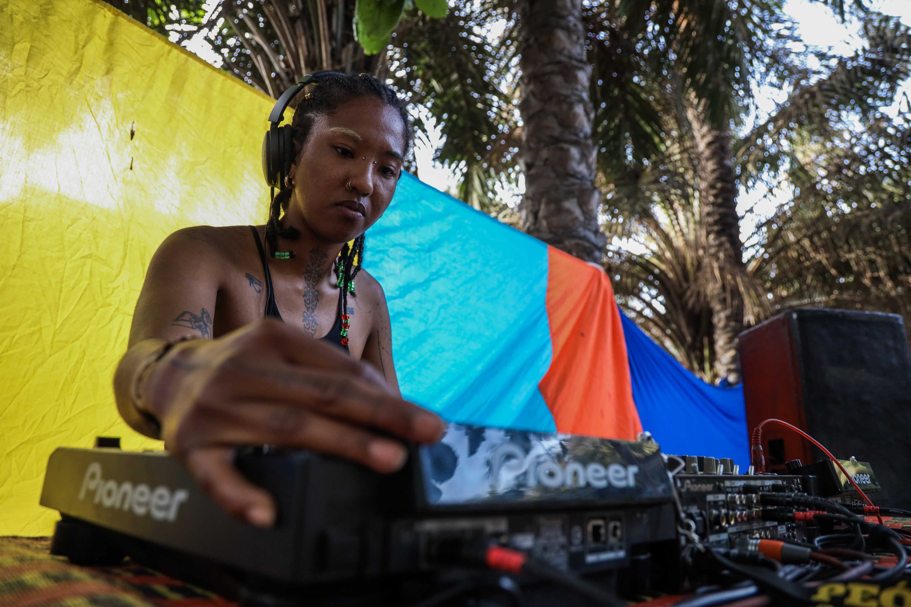 Dakar Weekender: Radio Pop Up