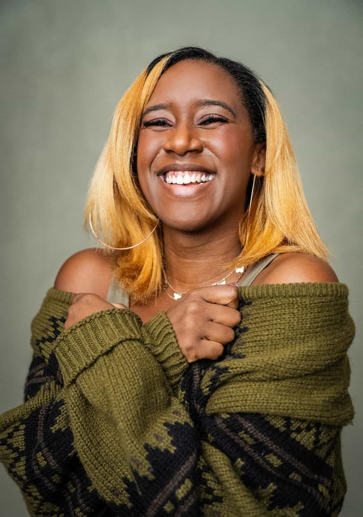 Lys invites Camille Simone Thomas